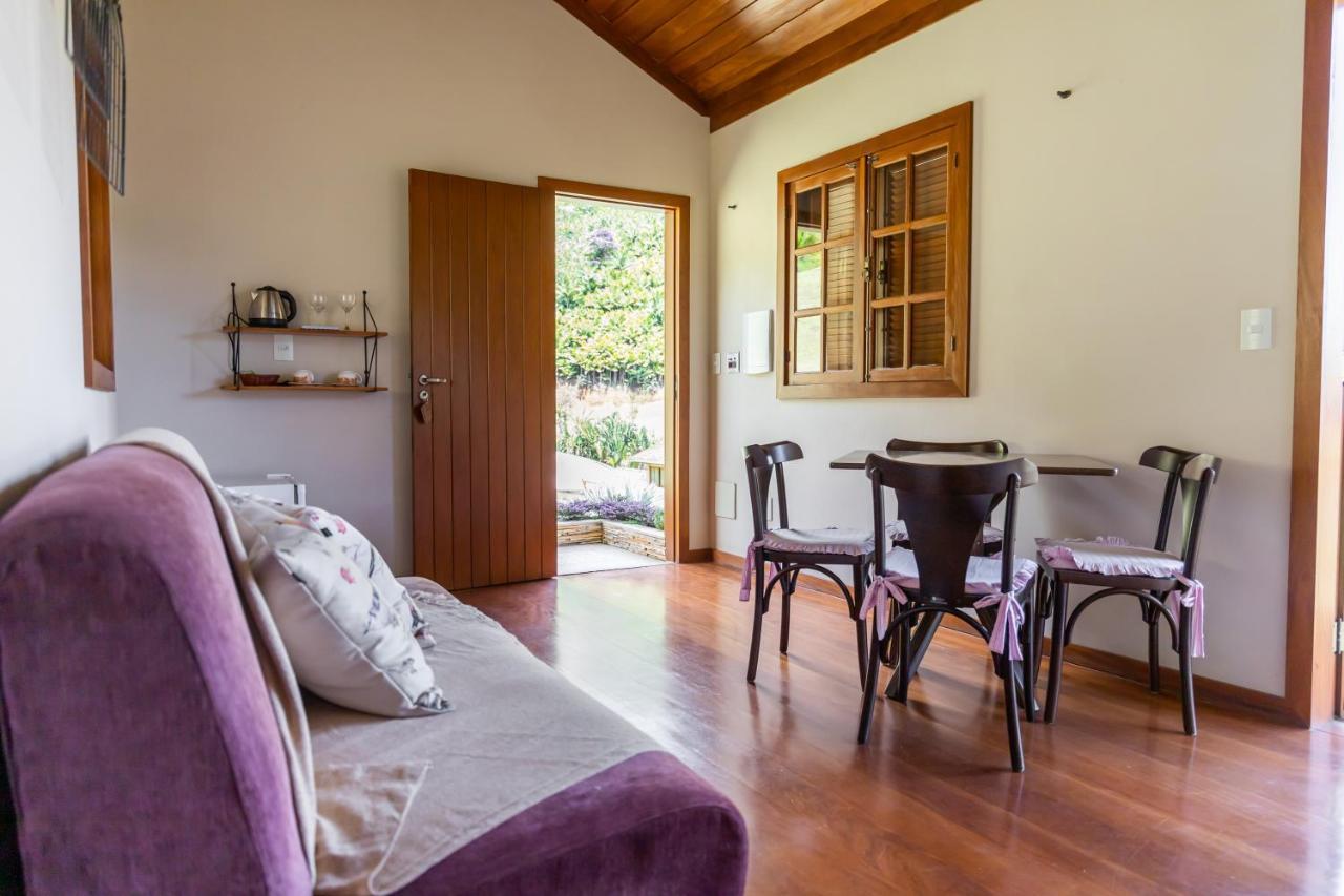 Bela Aurora Inn *